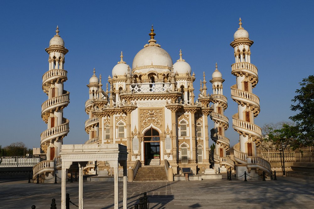 Mahabat Maqbara